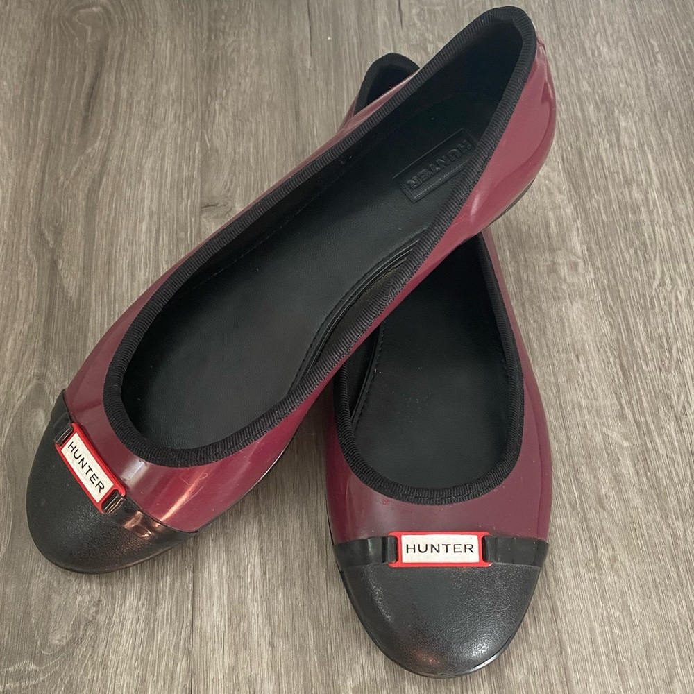 Hunter Purple and Black Tour Ballet Flats - Gloss